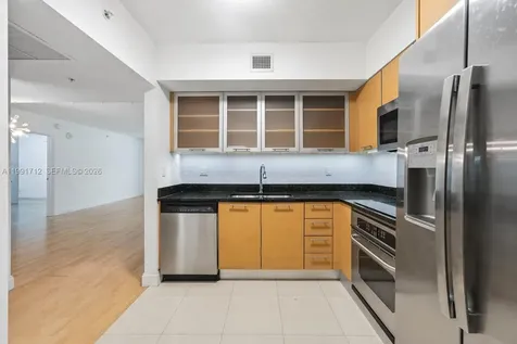 31 SE 5th Street Miami FL 33131
