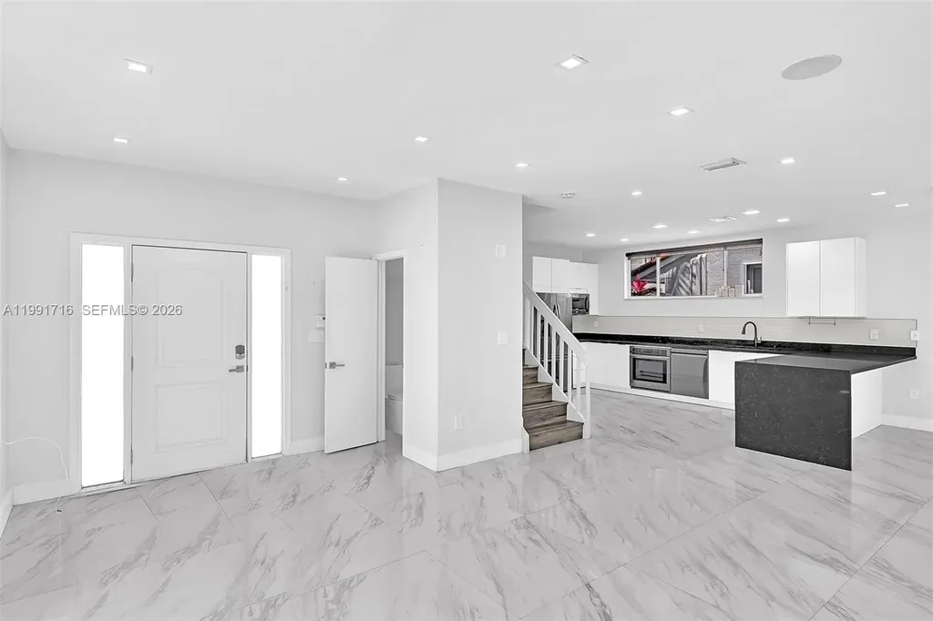 3085 N 36th Avenue Hollywood FL 33021