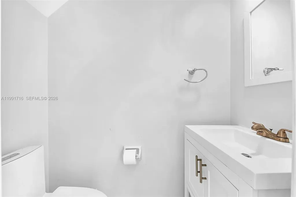 3085 N 36th Avenue Hollywood FL 33021
