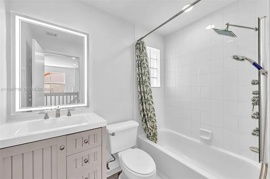 3085 N 36th Avenue Hollywood FL 33021