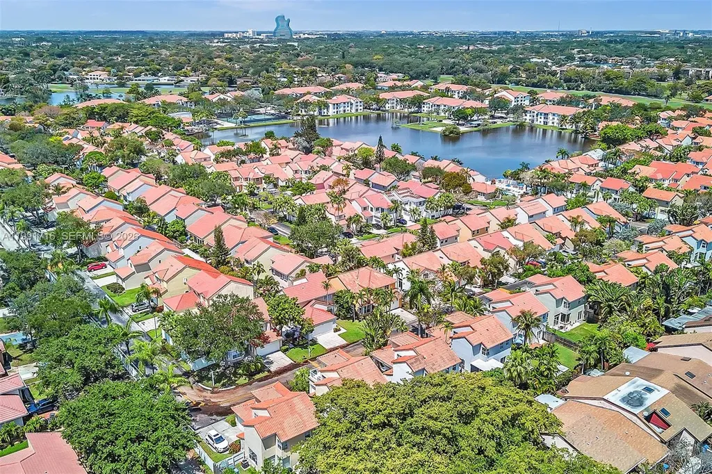 3085 N 36th Avenue Hollywood FL 33021