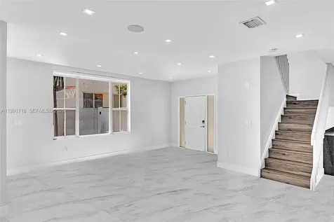 3085 N 36th Avenue Hollywood FL 33021