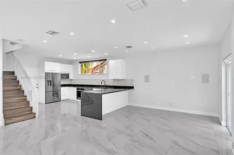 3085 N 36th Avenue Hollywood FL 33021