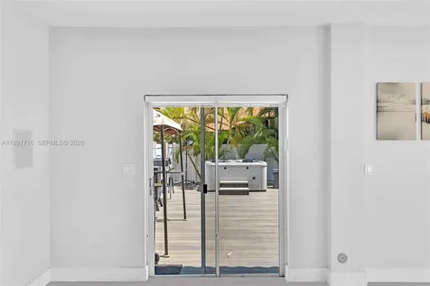 3085 N 36th Avenue Hollywood FL 33021