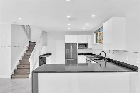3085 N 36th Avenue Hollywood FL 33021