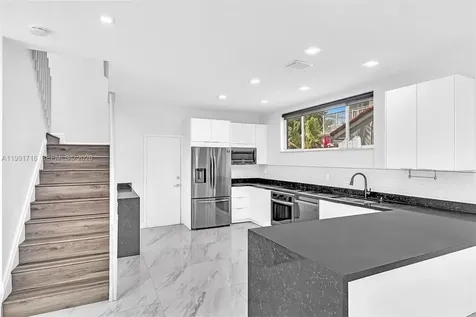 3085 N 36th Avenue Hollywood FL 33021