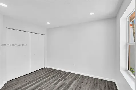 3085 N 36th Avenue Hollywood FL 33021