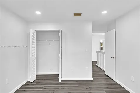 3085 N 36th Avenue Hollywood FL 33021