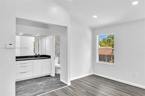 3085 N 36th Avenue Hollywood FL 33021