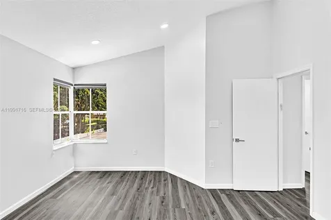 3085 N 36th Avenue Hollywood FL 33021