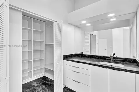 3085 N 36th Avenue Hollywood FL 33021