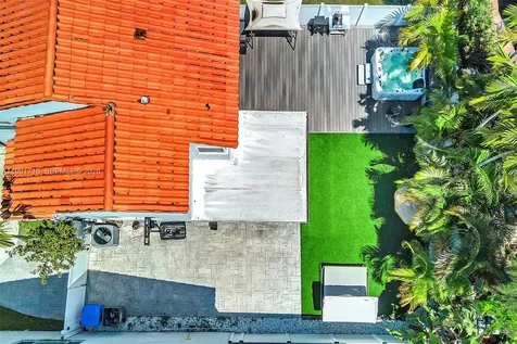 3085 N 36th Avenue Hollywood FL 33021
