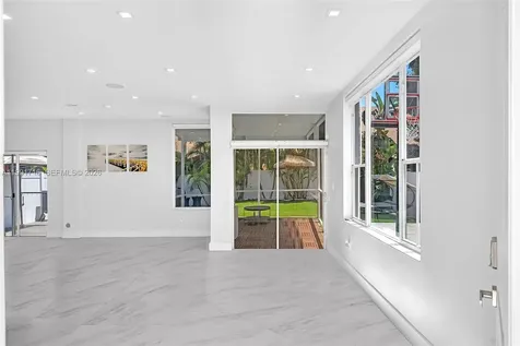 3085 N 36th Avenue Hollywood FL 33021