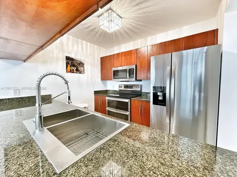 1200 SE Brickell Bay Drive Miami FL 33131