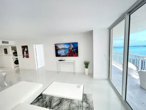 1200 SE Brickell Bay Drive Miami FL 33131