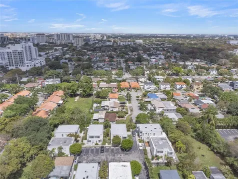 3599 SW 17th Street Miami FL 33145