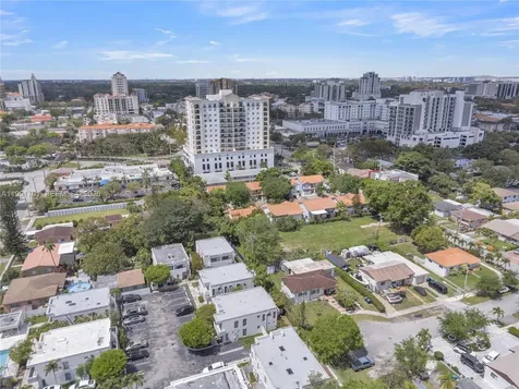 3599 SW 17th Street Miami FL 33145