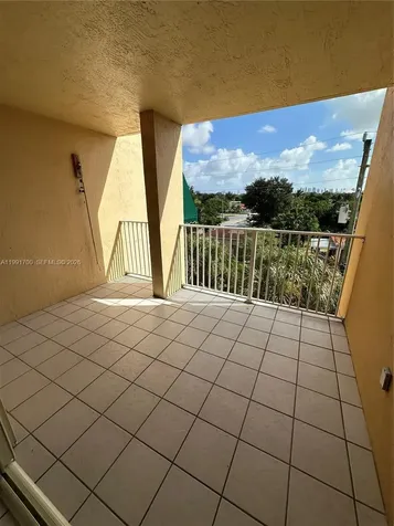 814 NW 36th Avenue Miami FL 33125