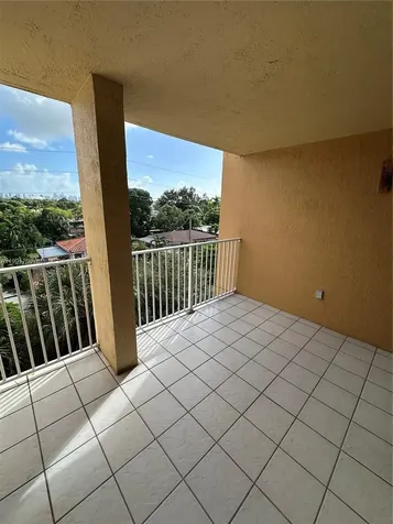 814 NW 36th Avenue Miami FL 33125