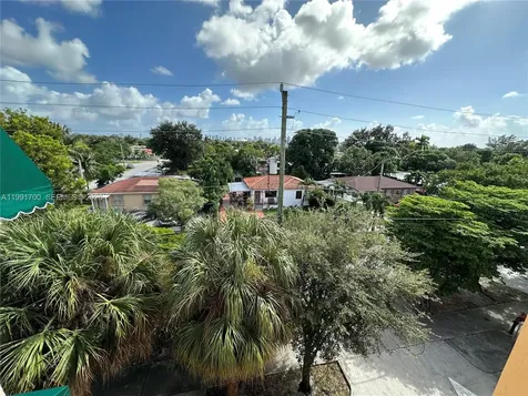 814 NW 36th Avenue Miami FL 33125
