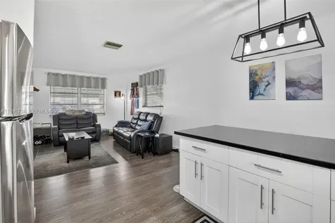 5404 NW 27th Way Tamarac FL 33309