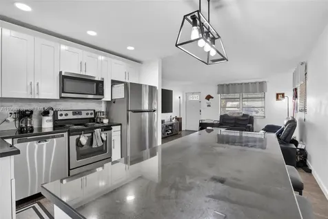 5404 NW 27th Way Tamarac FL 33309