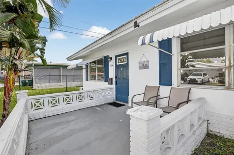 5404 NW 27th Way Tamarac FL 33309