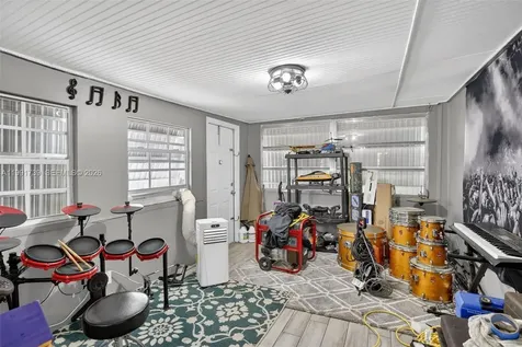 5404 NW 27th Way Tamarac FL 33309