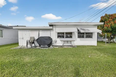 5404 NW 27th Way Tamarac FL 33309