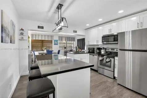 5404 NW 27th Way Tamarac FL 33309