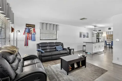 5404 NW 27th Way Tamarac FL 33309