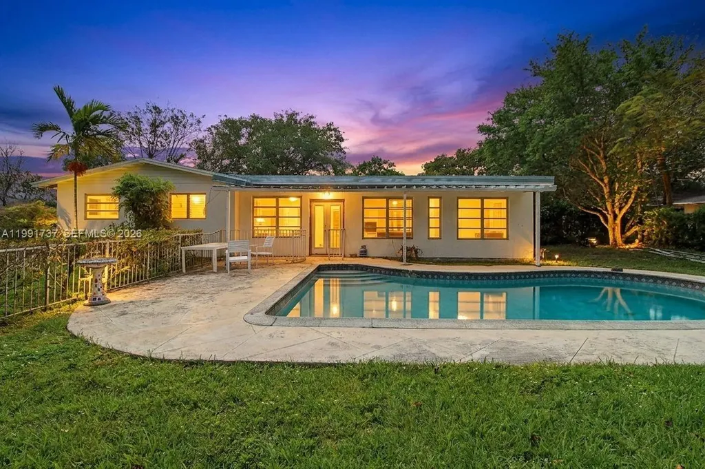 8285 SW 104th Street Miami FL 33156