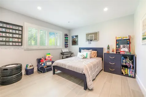 10330 SW 71st Avenue Pinecrest FL 33156