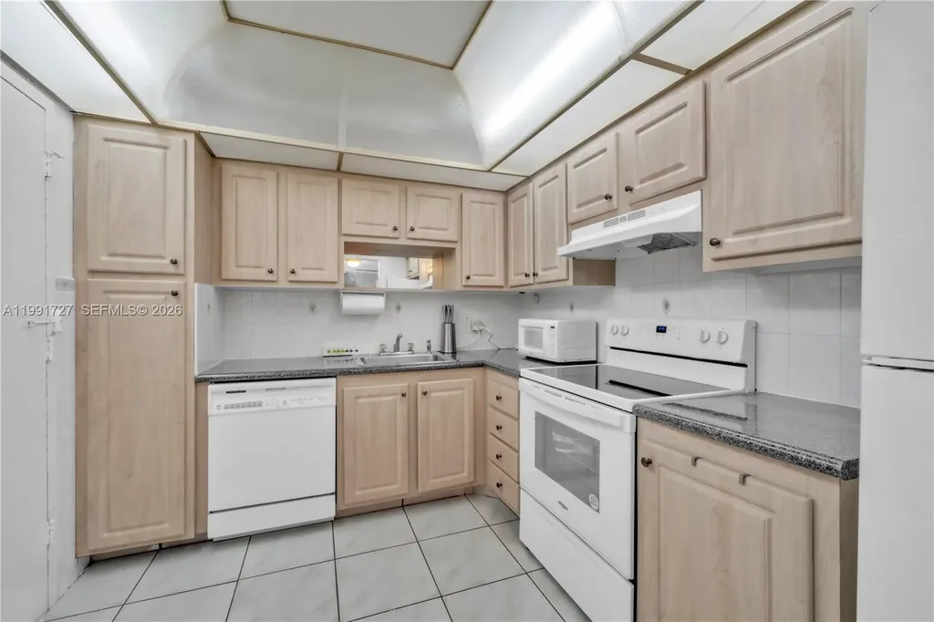 3800 S Ocean Drive Hollywood FL 33019