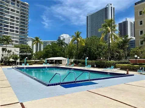 3800 S Ocean Drive Hollywood FL 33019