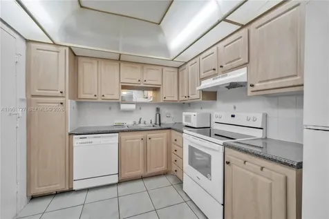 3800 S Ocean Drive Hollywood FL 33019