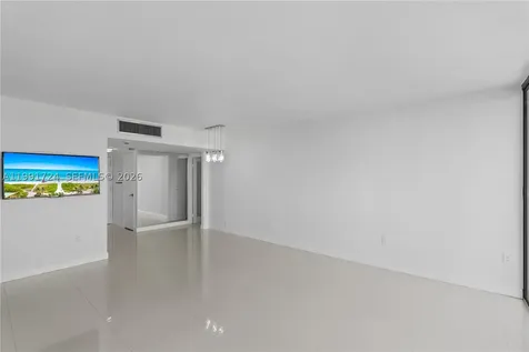 3675 N Country Club Drive Aventura FL 33180