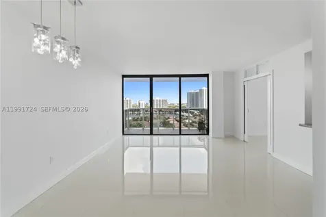 3675 N Country Club Drive Aventura FL 33180
