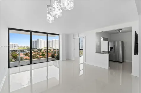 3675 N Country Club Drive Aventura FL 33180