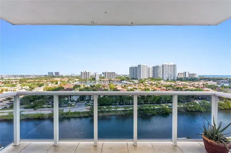 3675 N Country Club Drive Aventura FL 33180