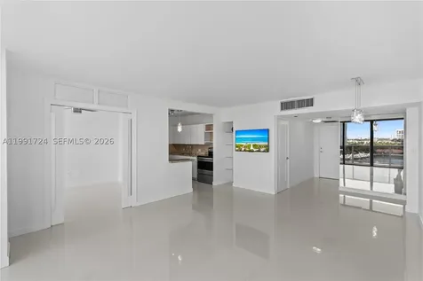 3675 N Country Club Drive Aventura FL 33180
