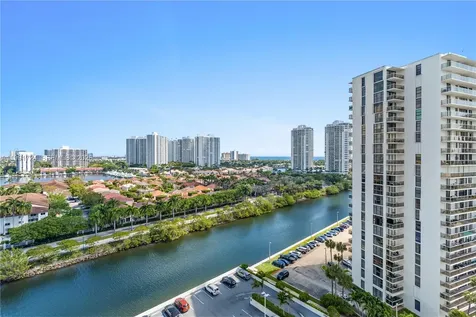 3675 N Country Club Drive Aventura FL 33180