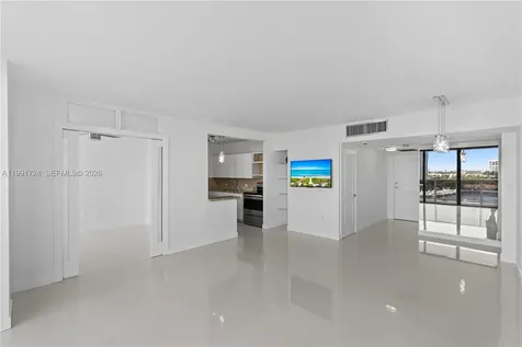 3675 N Country Club Drive Aventura FL 33180