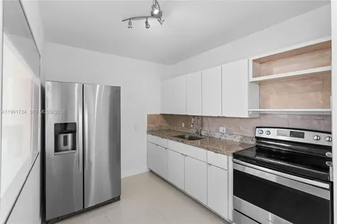 3675 N Country Club Drive Aventura FL 33180