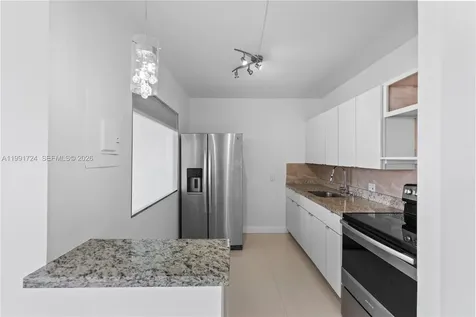 3675 N Country Club Drive Aventura FL 33180