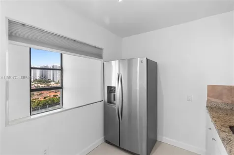 3675 N Country Club Drive Aventura FL 33180