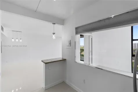 3675 N Country Club Drive Aventura FL 33180