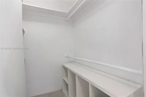 3675 N Country Club Drive Aventura FL 33180