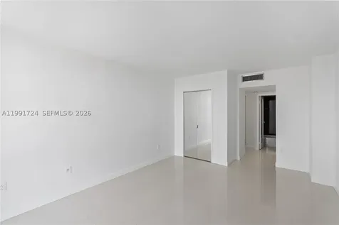 3675 N Country Club Drive Aventura FL 33180