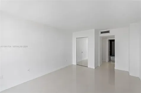 3675 N Country Club Drive Aventura FL 33180